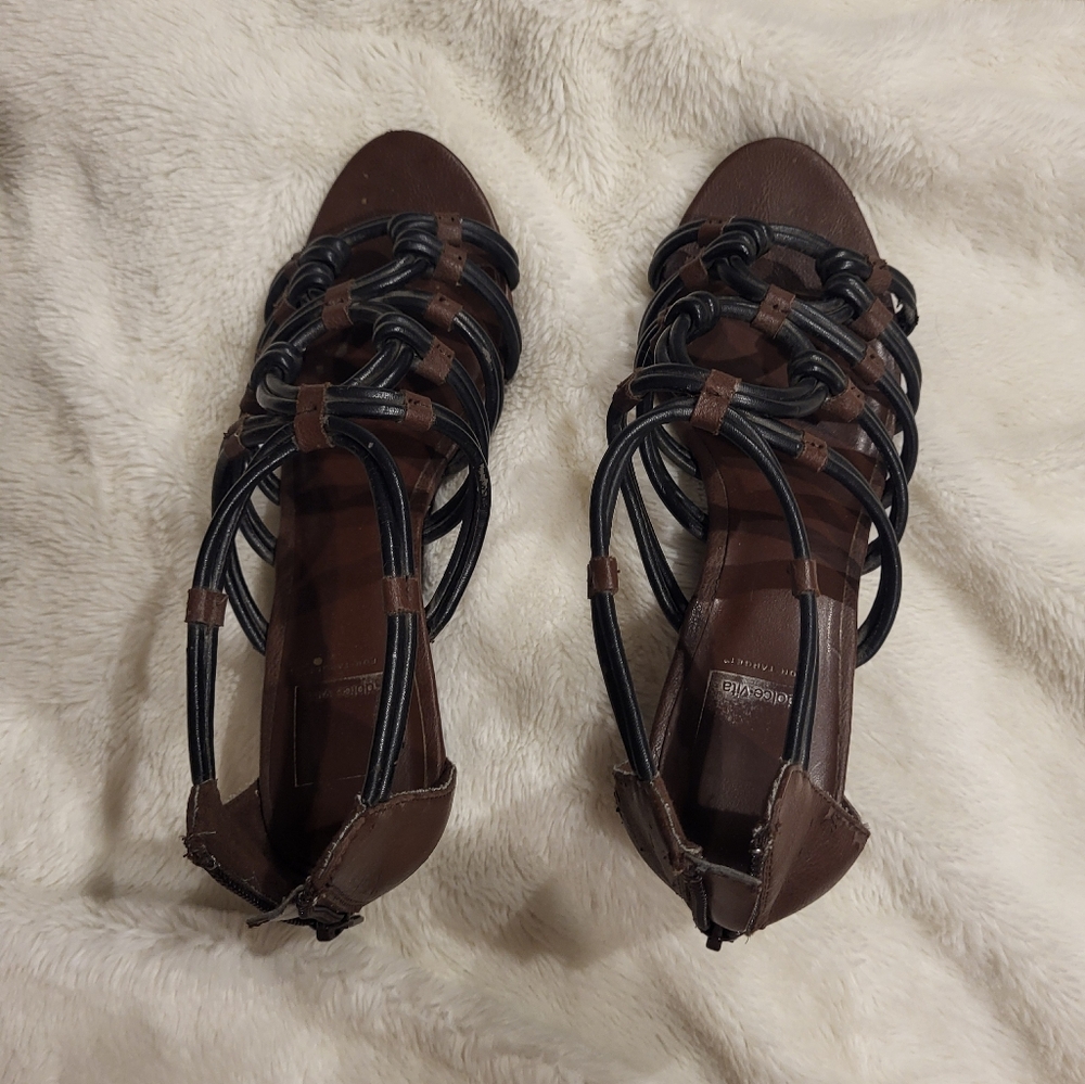 Sandals - Picture 3 of 4